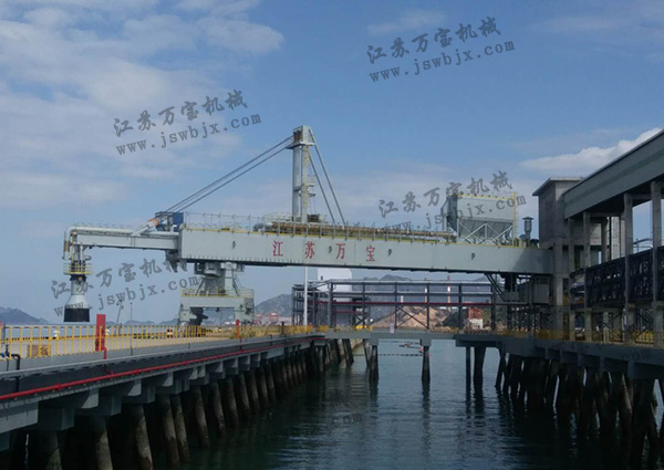 直線(xiàn)擺動(dòng)式裝船機